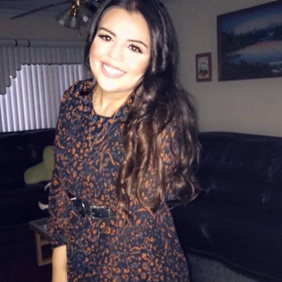 Meet your poshmarker! - Picture 1 of 1